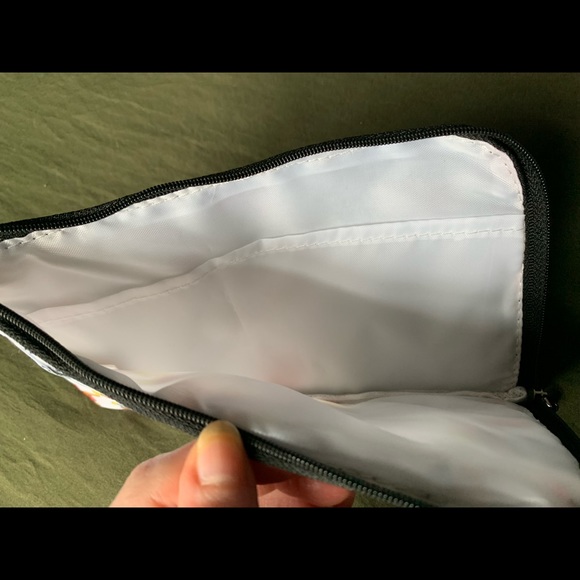 Disney Mickey Mouse Mask Holder/Pouch - Picture 2 of 2